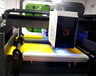 What are the advantages of fully automatic laser cutting machines?